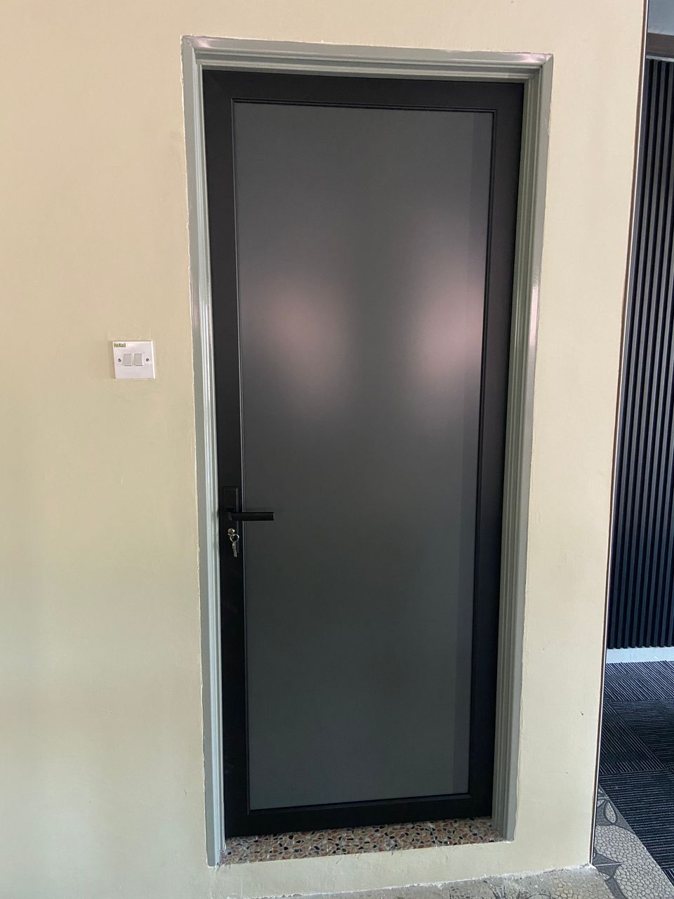 Fong Lee Aluminium Swing Door